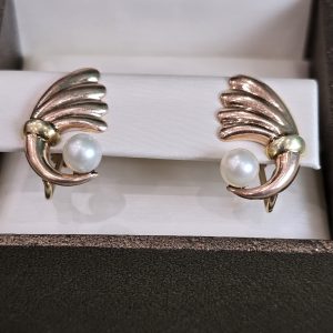 Estate Pearl Shell Clip-On Earrings
