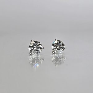 2 cttw Diamond Stud Earrings