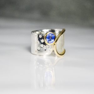 Damocloid Sapphire Ring