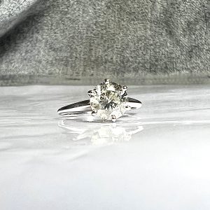 Round Brilliant Solitaire Engagement Ring