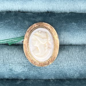 Hand Engraved Rope Frame Cameo