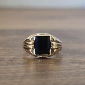 Estate Onyx Grooved Band