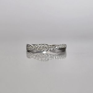Diamond Twist Band