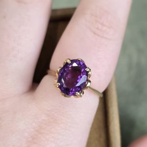 Estate 18k Oval Amethyst Ring