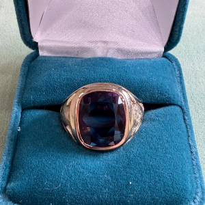 Estate 10k Purple Spinel Ring